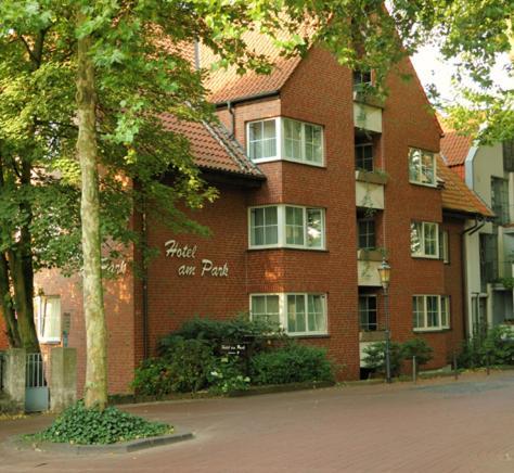 Hotel Am Park Dinslaken Exterior foto