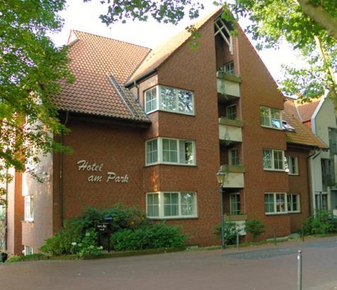 Hotel Am Park Dinslaken Exterior foto